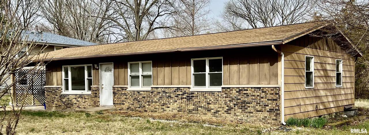 1006 W Jefferson St., Carbondale, IL 62901