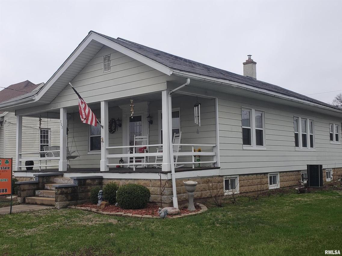 303 S Main Hwy., Pinckneyville, IL 62274