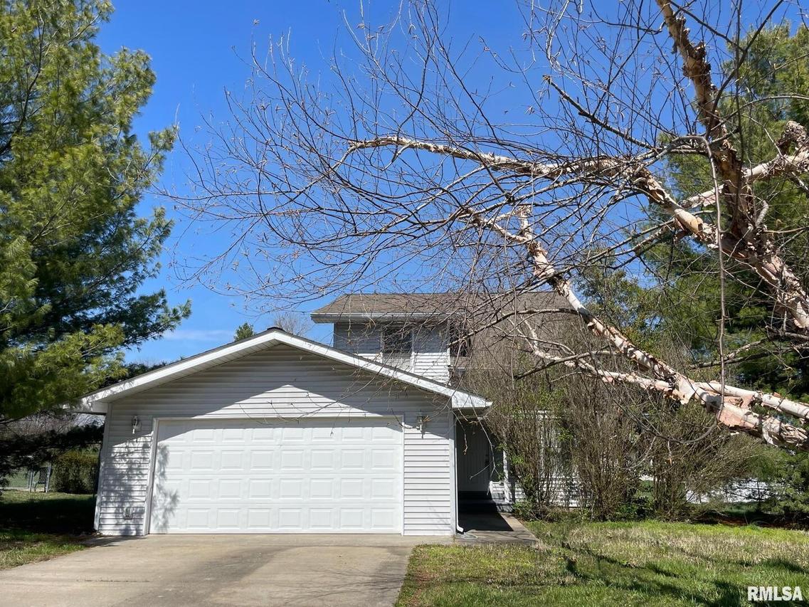 2410 W Striegel Rd., Carbondale, IL 62901