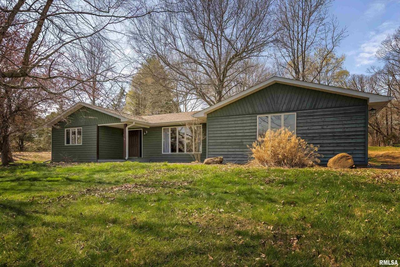 2515 Casper Church Rd., Cobden, IL 62920