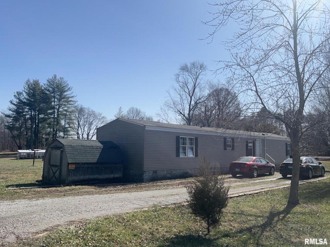 500 E Johnson St., Valier, IL 62891