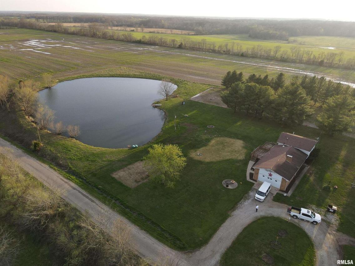 1963 Burroughs Rd., Iuka, IL 62849