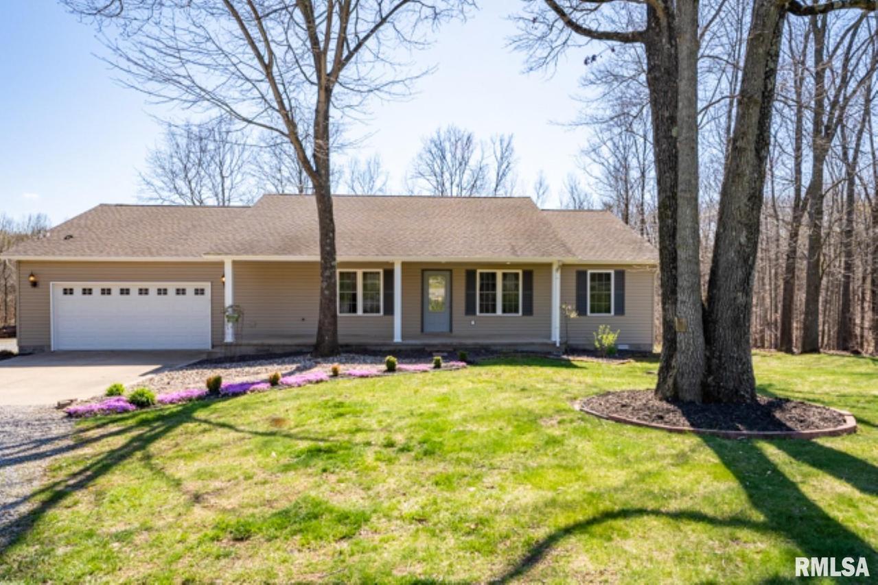 23997 Meadowlark Rd., Carrier Mills, IL 62917