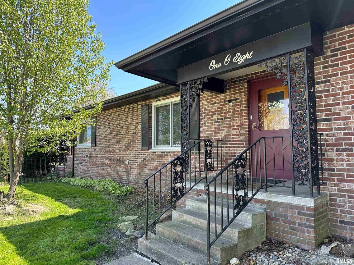 108 W Douglas St., Desoto, IL 62924