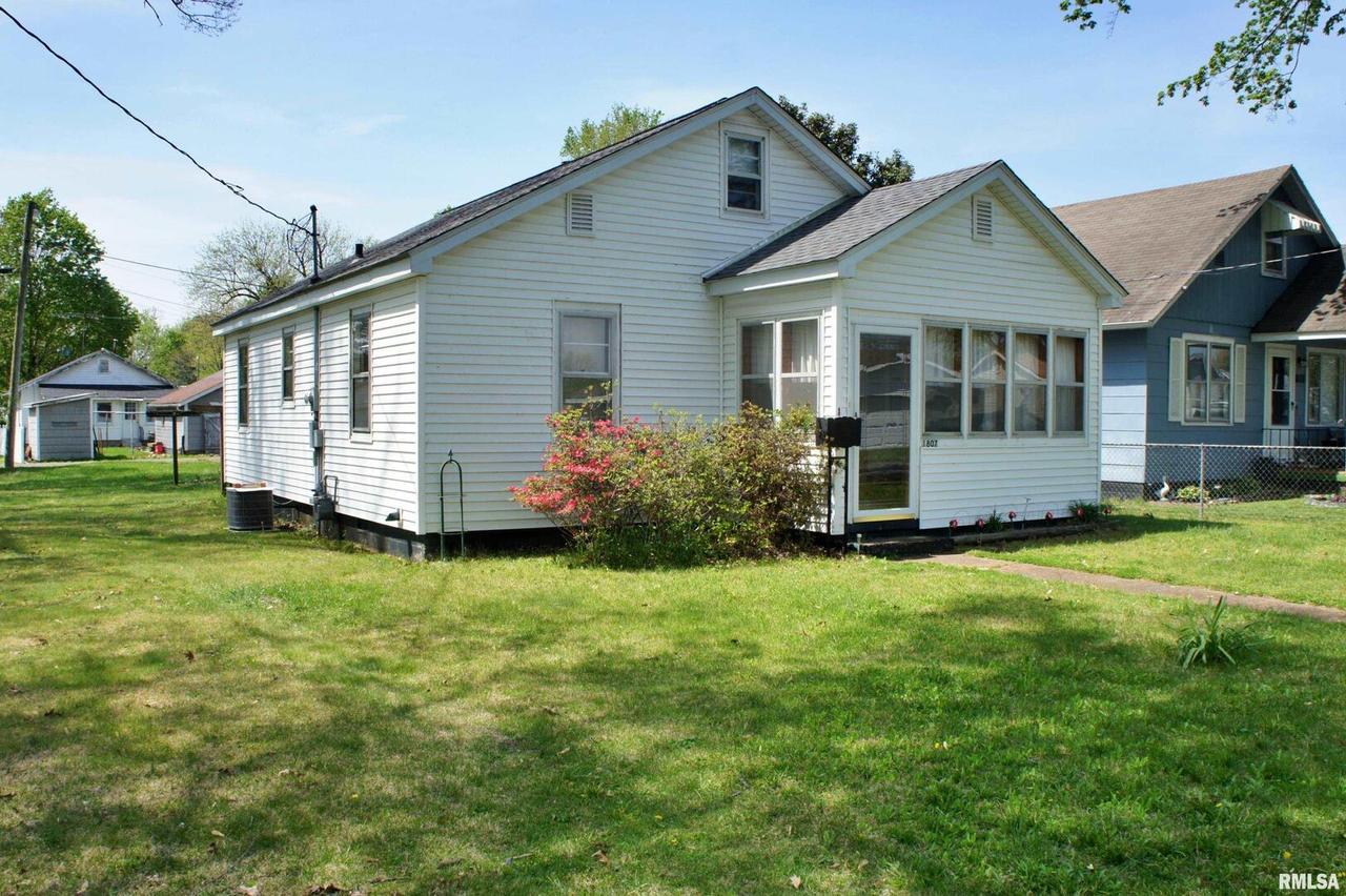 1807 Helm St., Metropolis, IL 62960