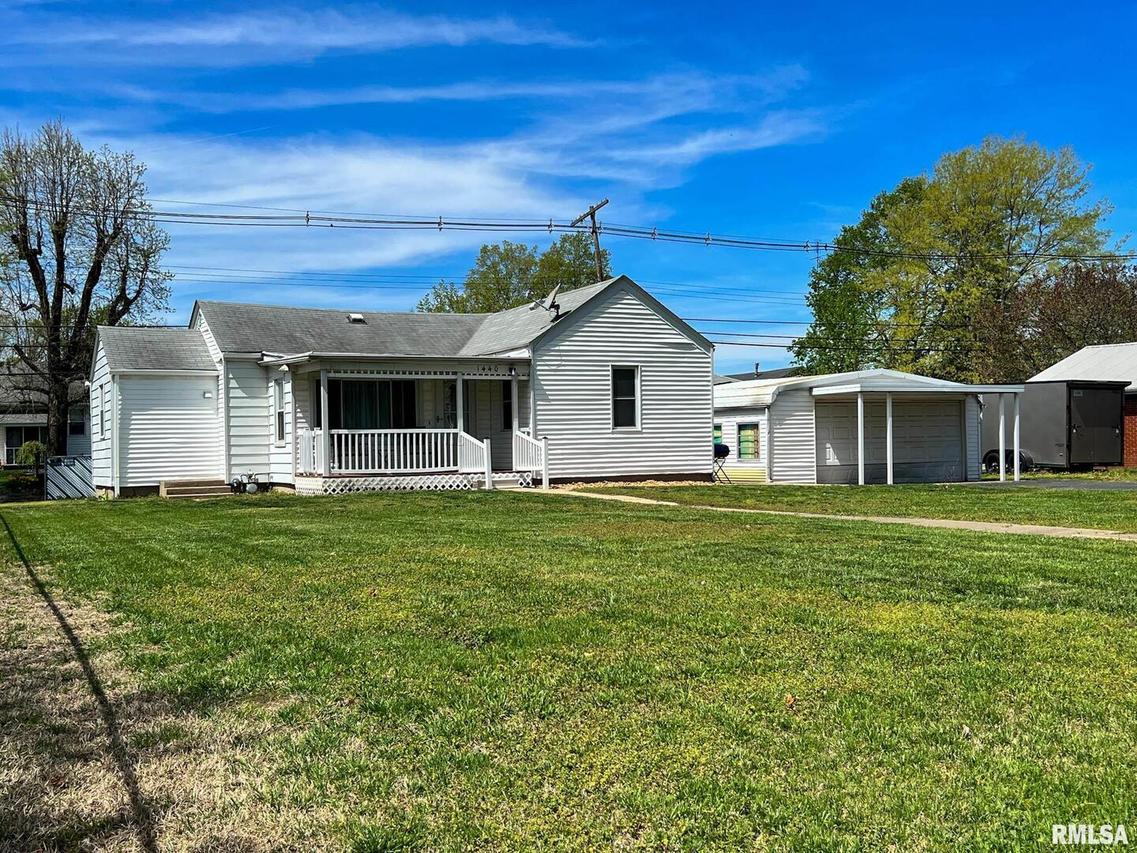 1440 N Elm St., Centralia, IL 62801