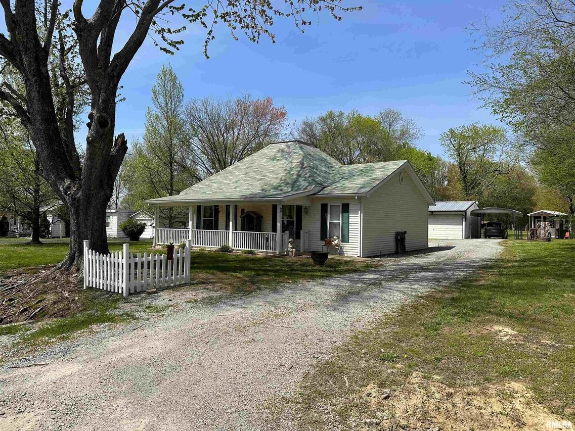 120 Cain Rd., Harrisburg, IL 62946