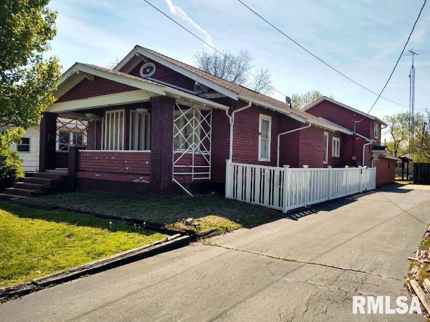 121 W Homer St., Harrisburg, IL 62946