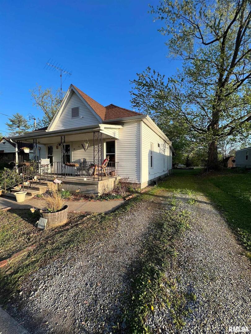 509 W Matthew St., Sesser, IL 62884