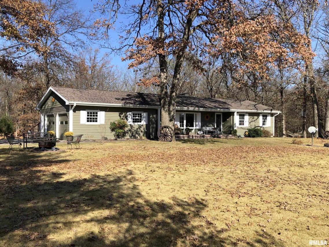 150 Parkview Tr., Flora, IL 62839