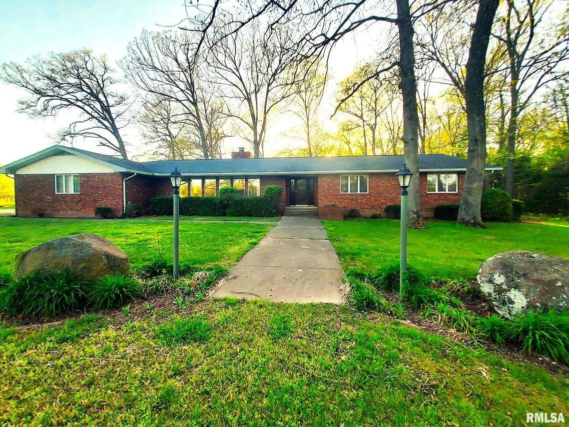 7099 Campbells Corner Rd., Mcleansboro, IL 62859