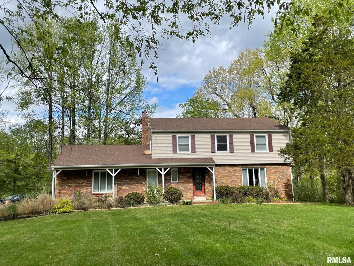 32 Apple Orchard Rd., Carbondale, IL 62903