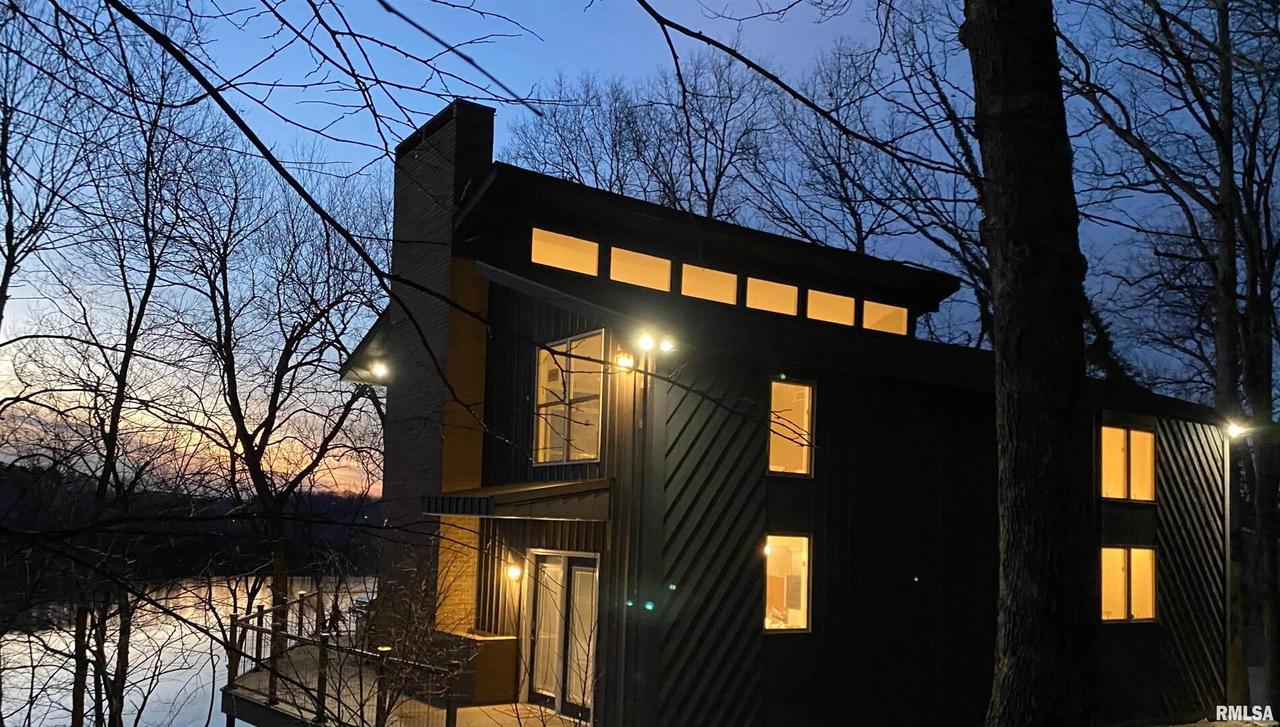 960 Lakeview Dr., Creal Springs, IL 62922