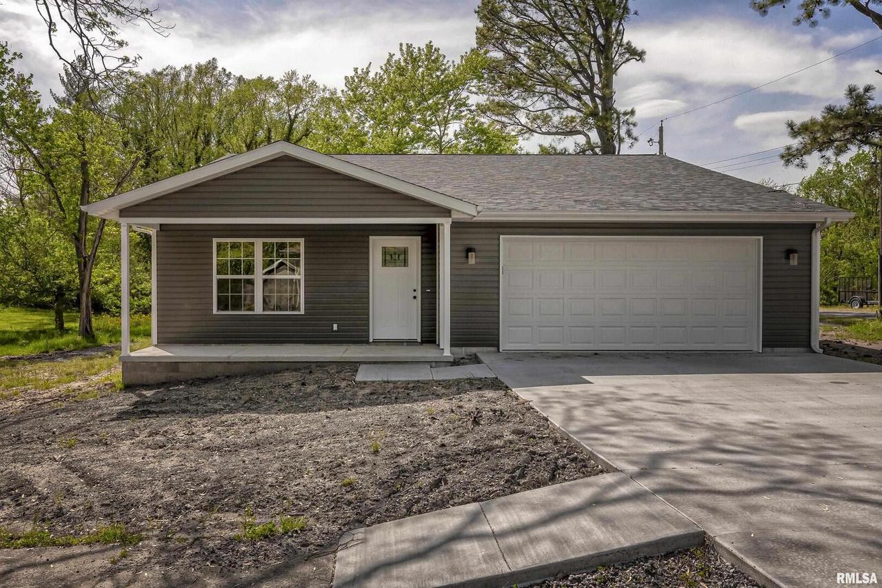 404 S Richart St., Cambria, IL 62915