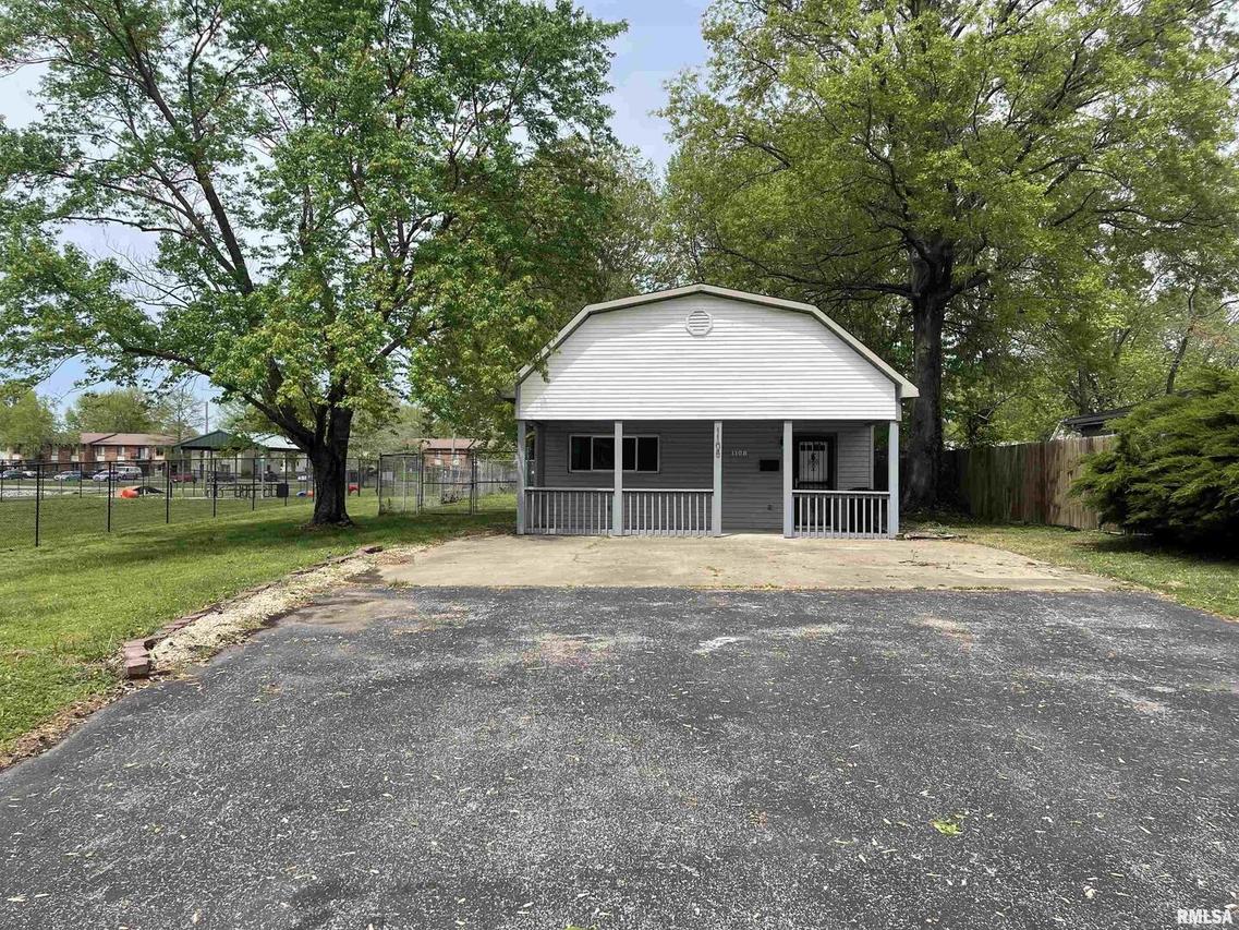1108 W Goodall St., Marion, IL 62959