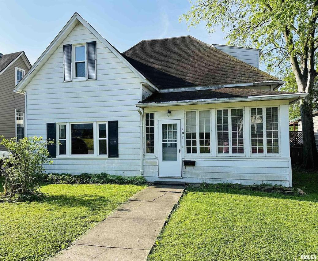 107 E Lincoln St., Harrisburg, IL 62946