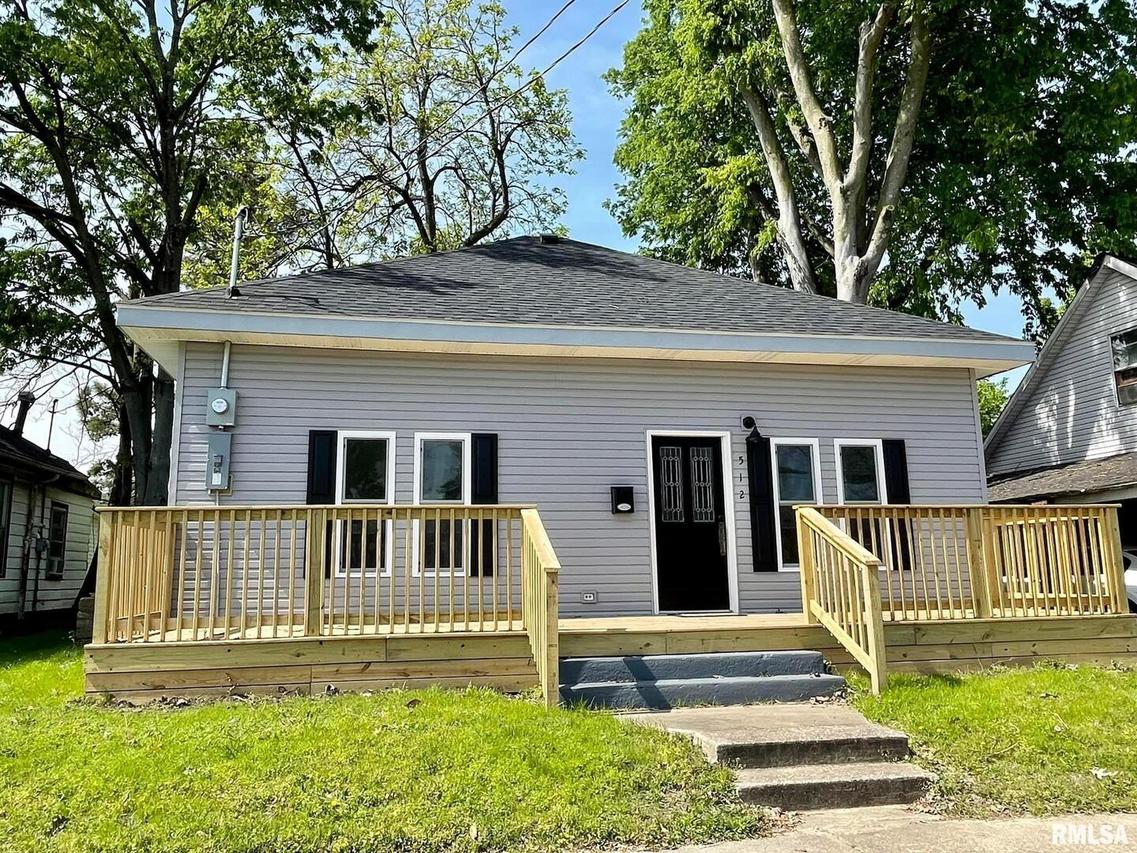 512 E 5th St., Metropolis, IL 62960