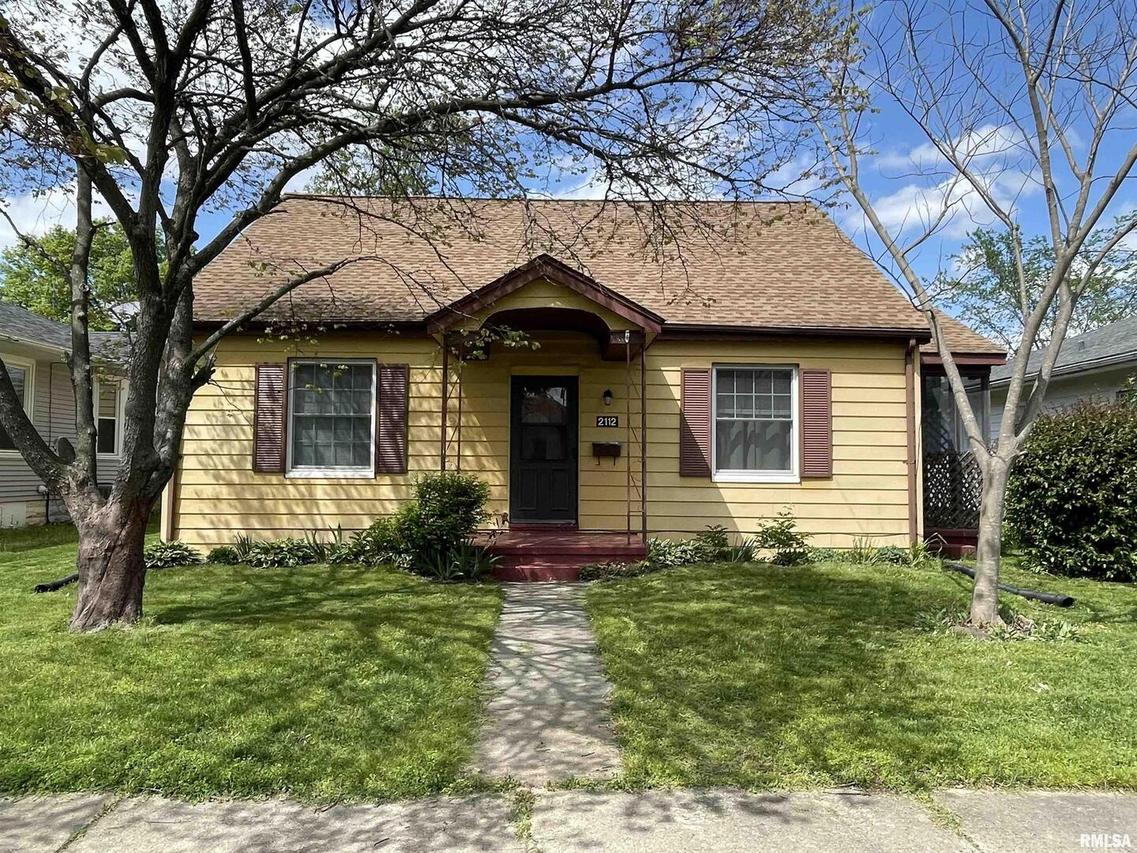2112 Logan St., Murphysboro, IL 62966