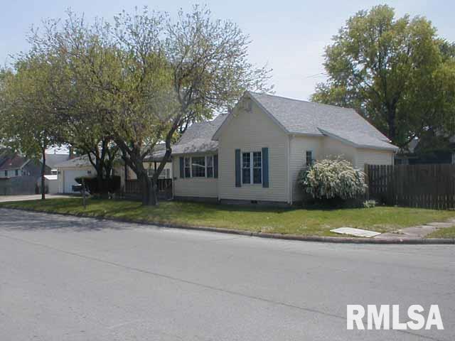 120 N 10th St., Herrin, IL 62948