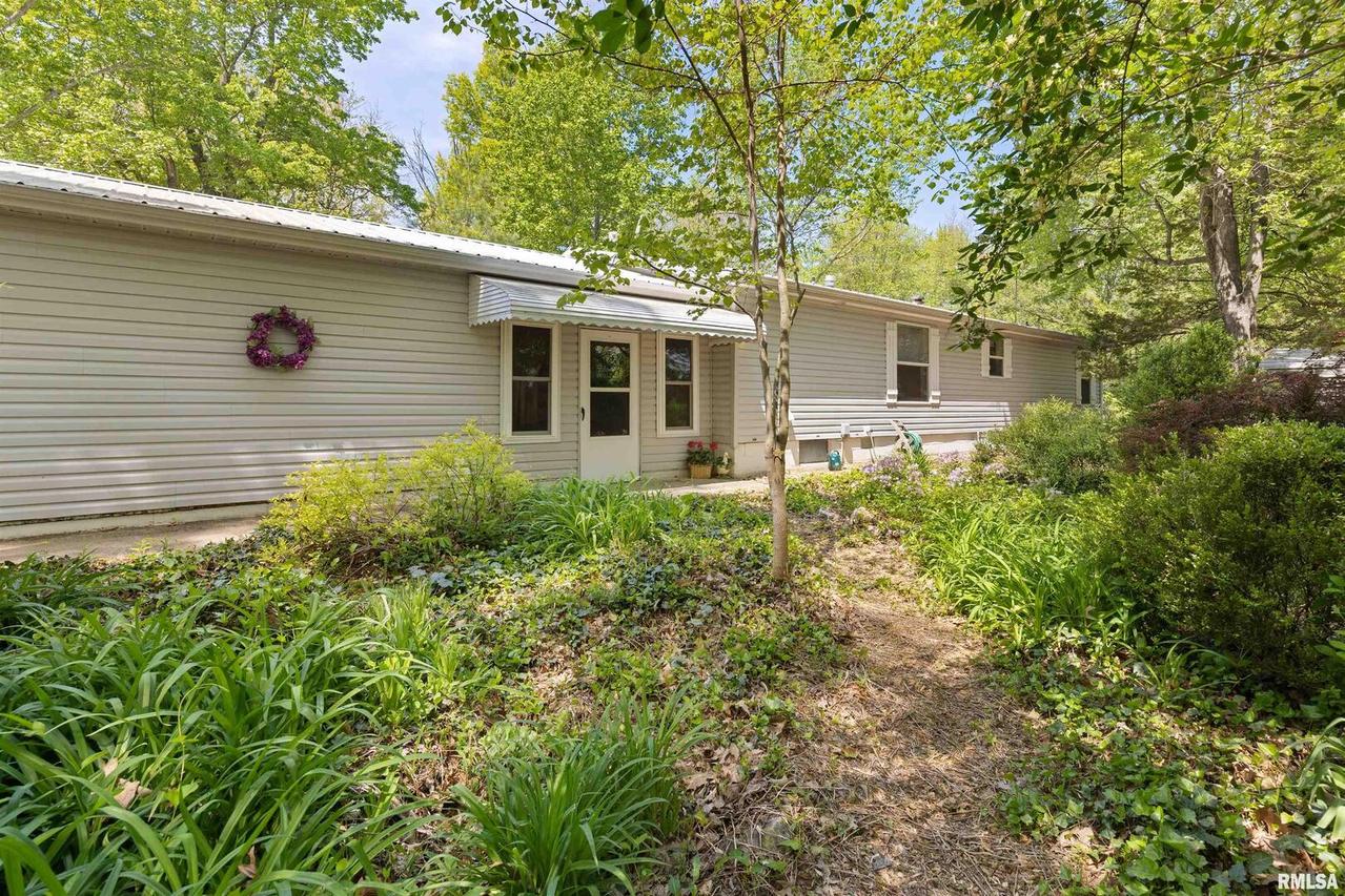 1365 Newport Rd., West Frankfort, IL 62896