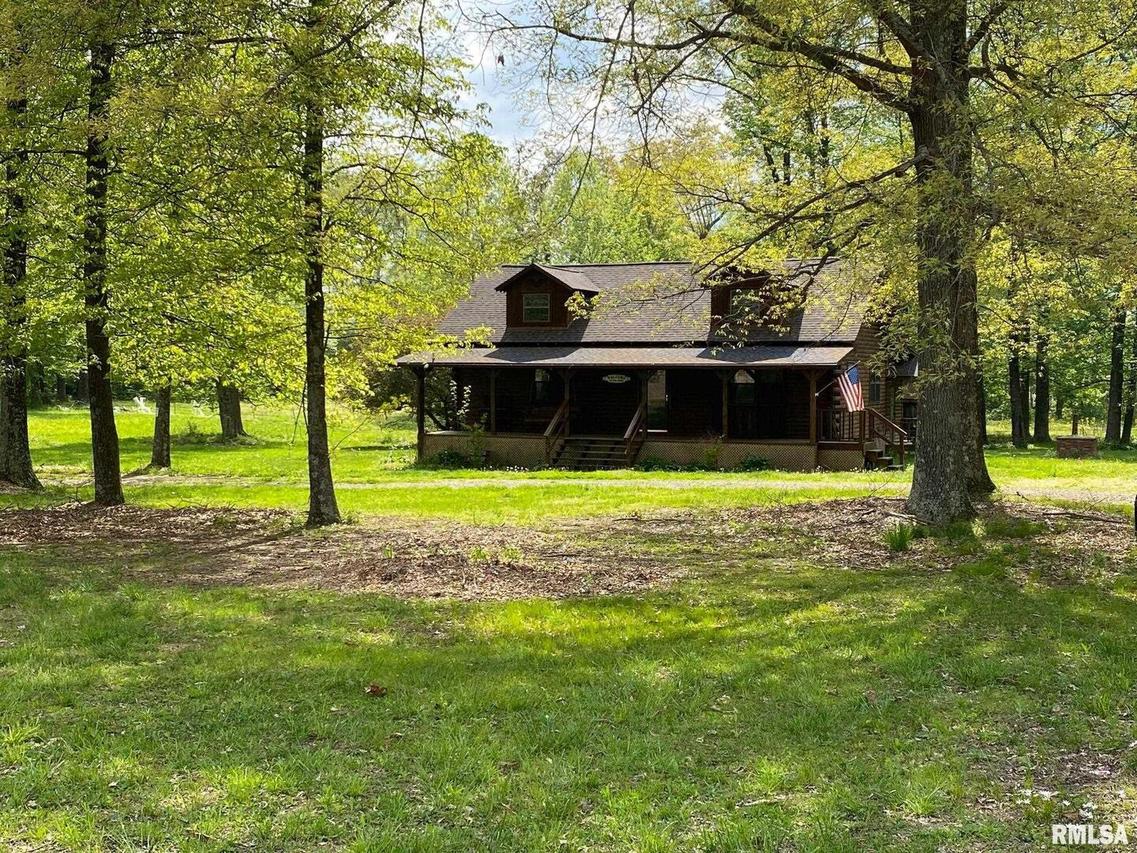 16907 Jordans Fort Rd., Thompsonville, IL 62890