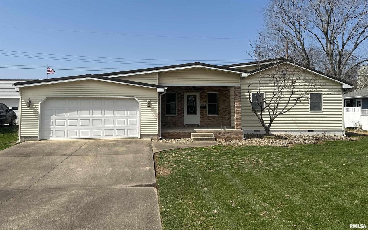 1707 N Lincoln St., Robinson, IL 62454