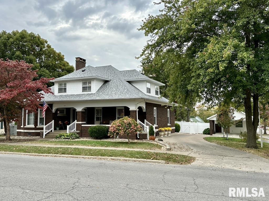 310 E Oak St., West Frankfort, IL 62896