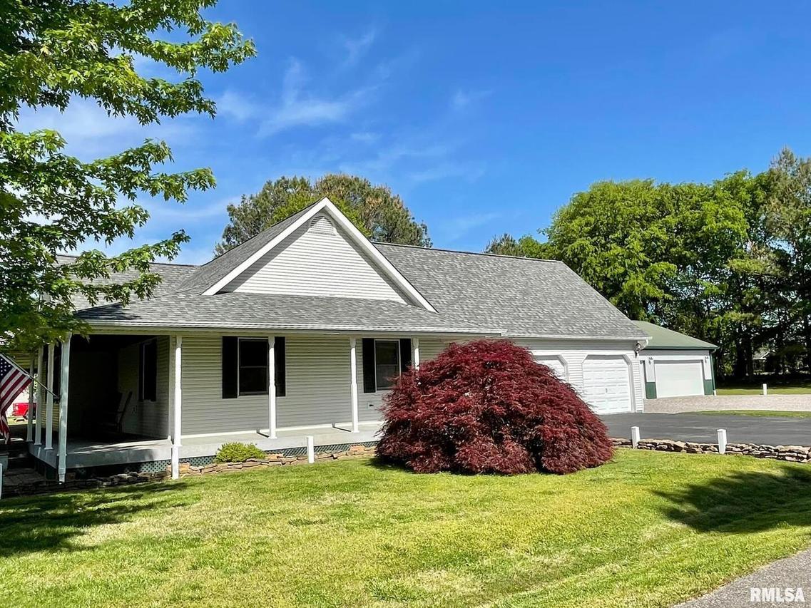 1203 White Pine Ln., Metropolis, IL 62960