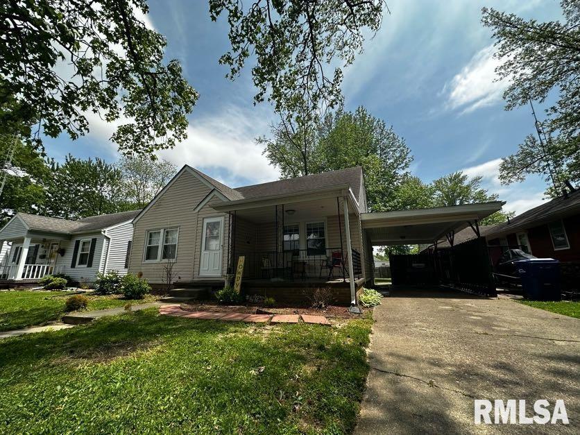 623 Crebs Ave., Carmi, IL 62821