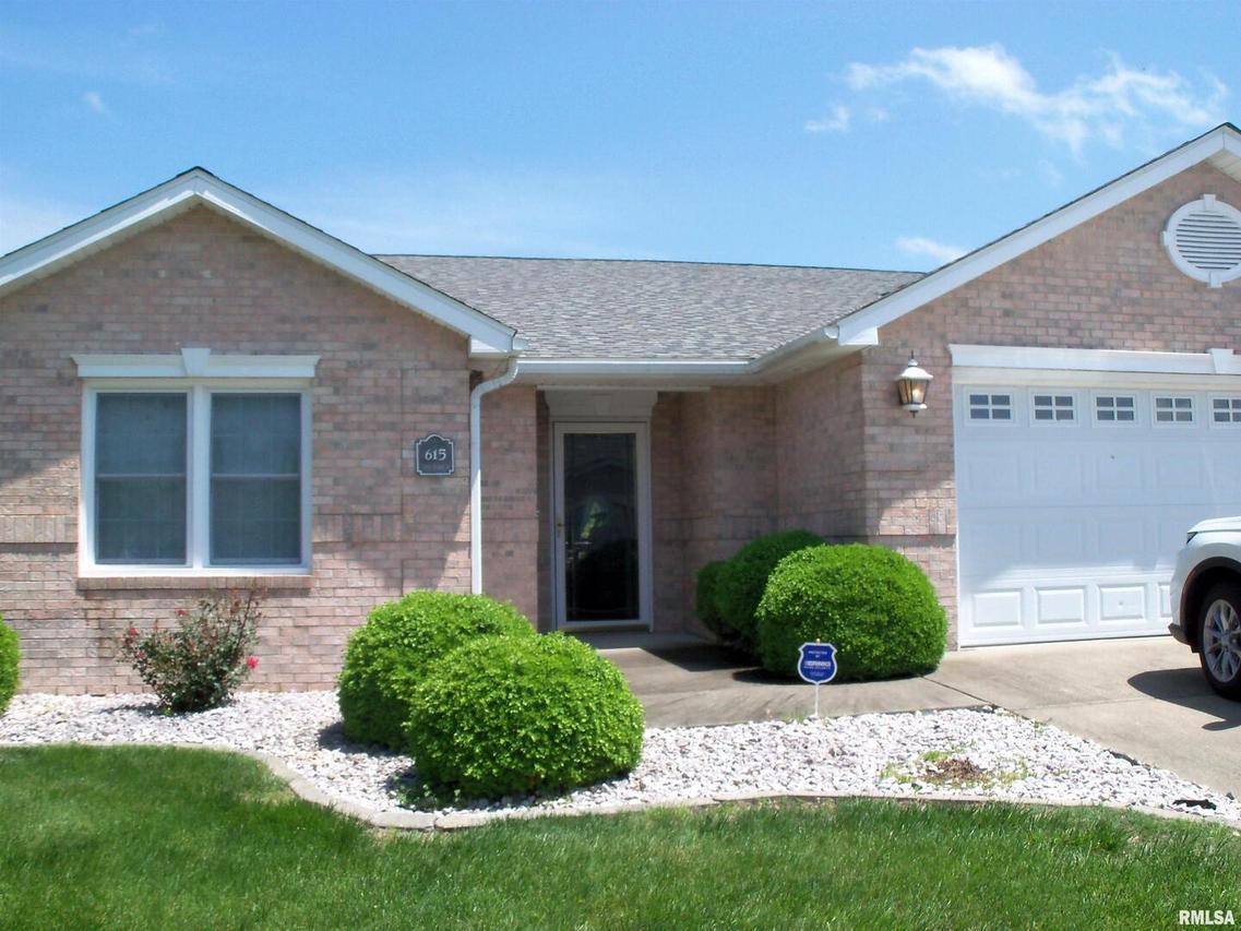 615 Lake Harbor Dr., Marion, IL 62959