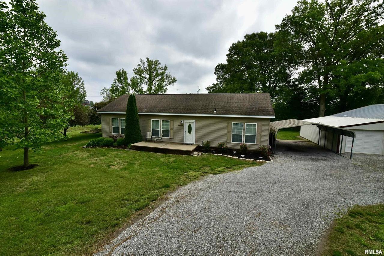 1244 Newport Rd., West Frankfort, IL 62896