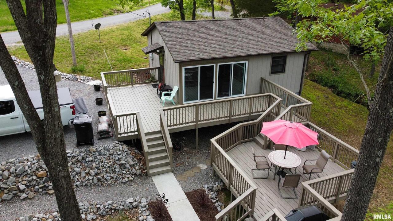 590 Marina Circle Dr., Creal Springs, IL 62939