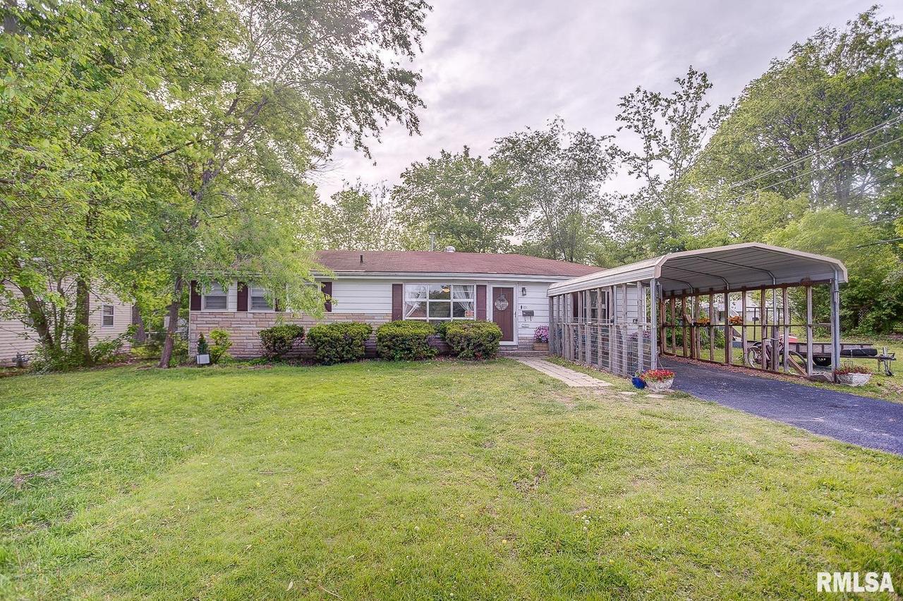 101 S 32nd St., Mt Vernon, IL 62864