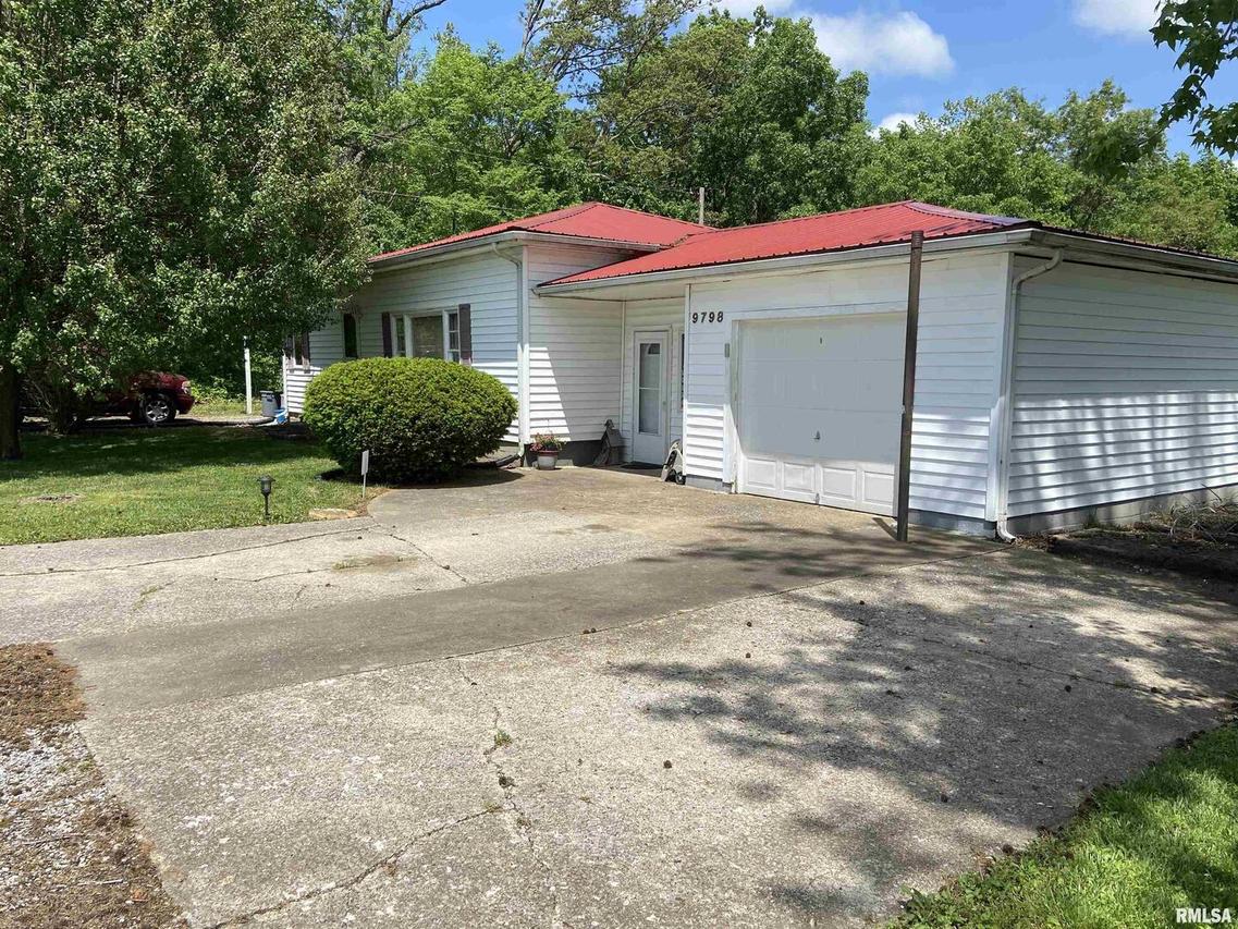 9798 Saraville Rd., Marion, IL 62959