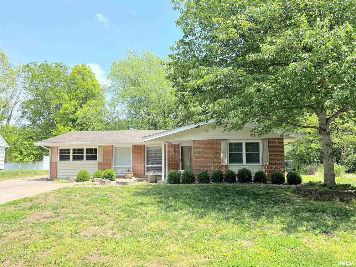 126 N Rod Ln., Carbondale, IL 62901