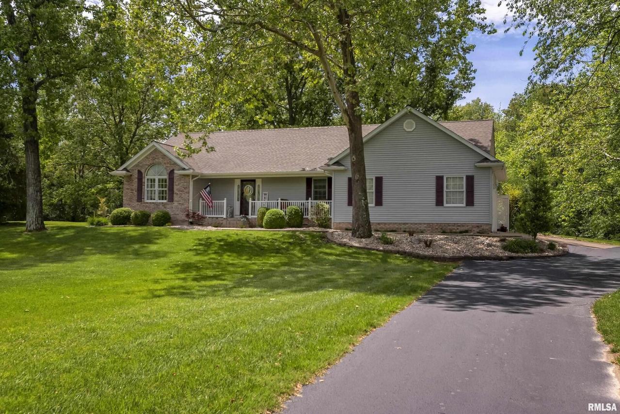 2000 Emily Ln., Marion, IL 62959