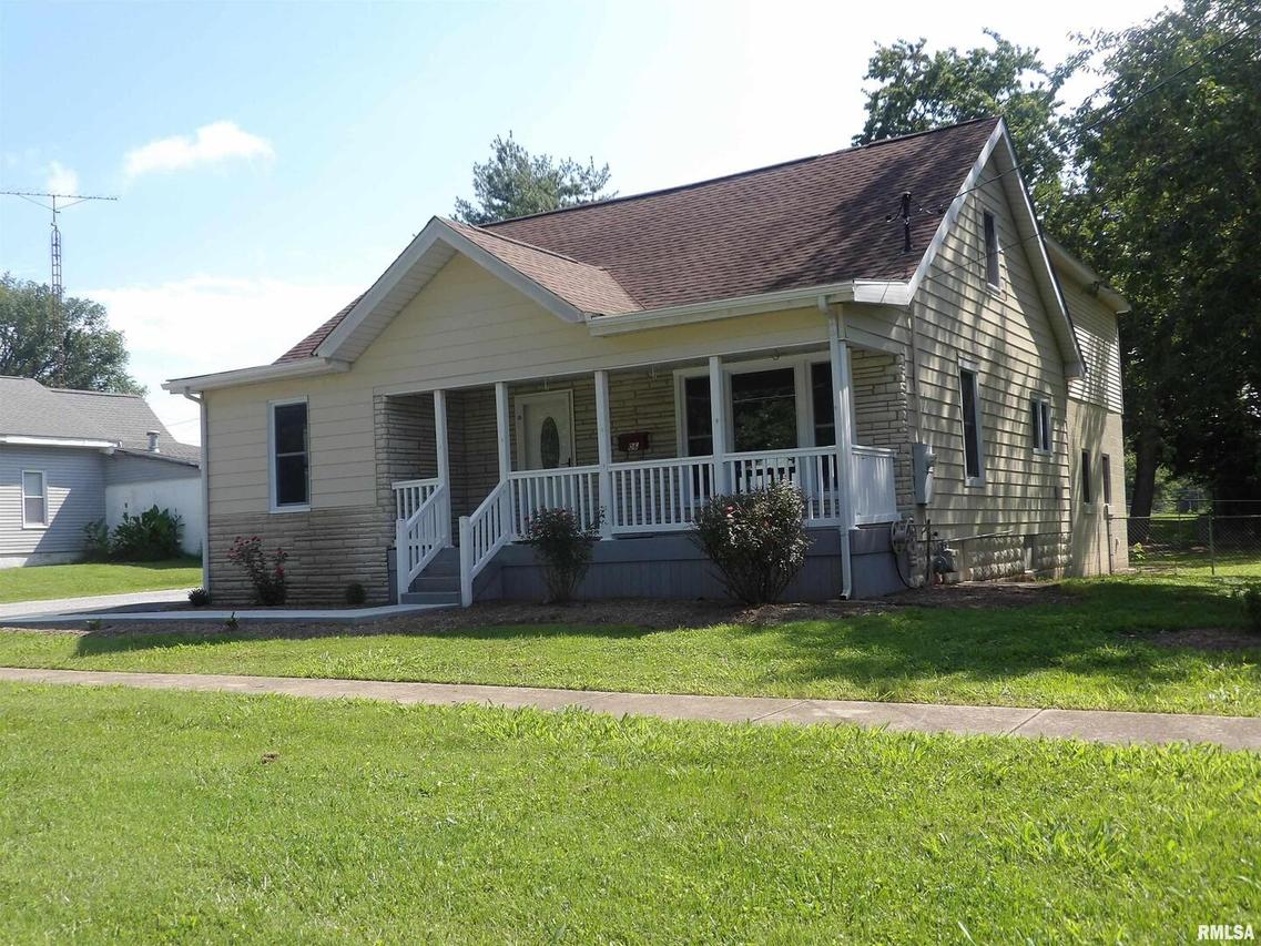 306 S Thomas St., Christopher, IL 62822