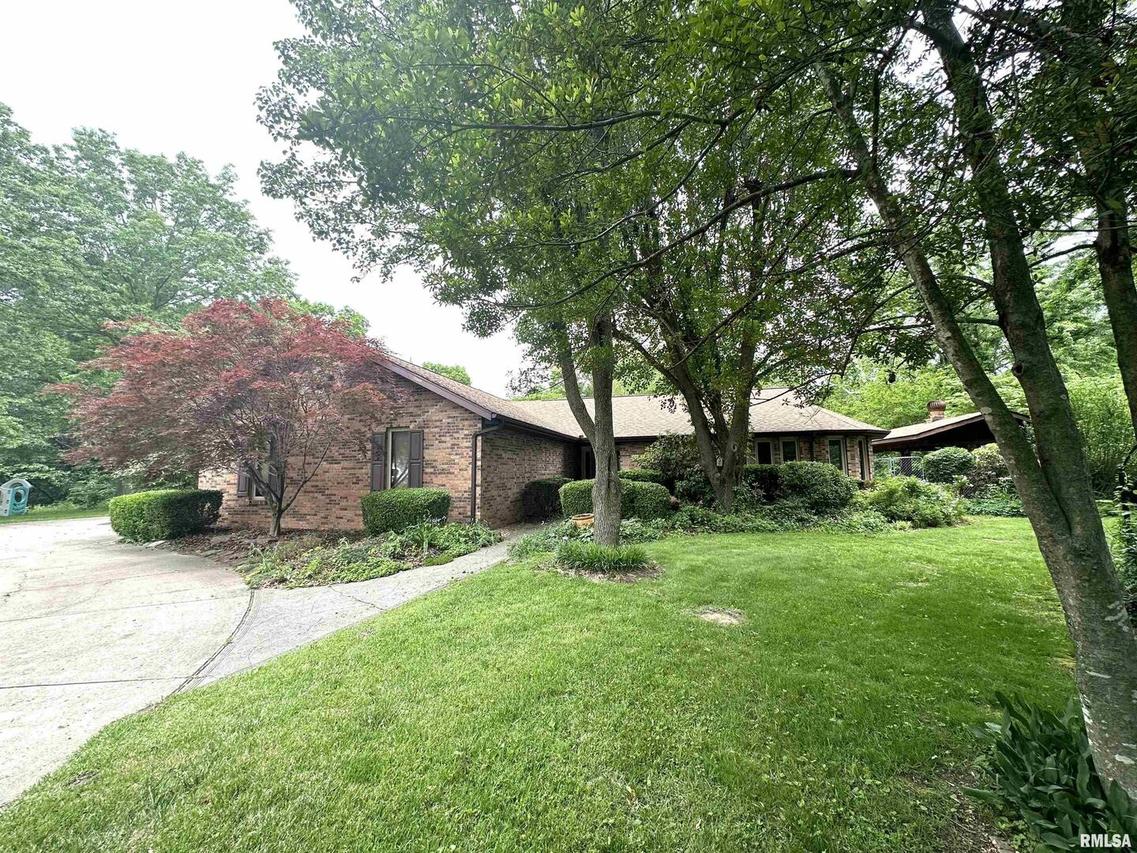 1661 Gladys Ln., Centralia, IL 62801