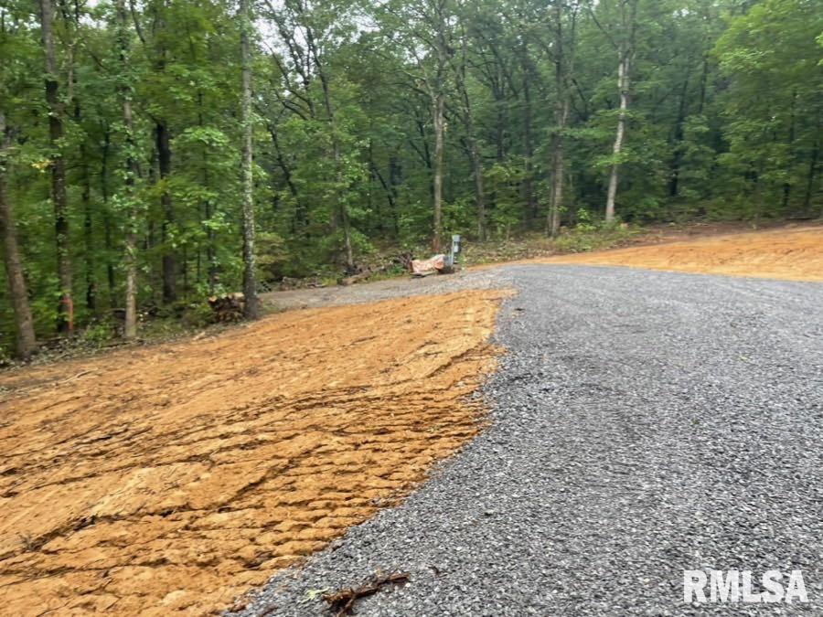 000 Decker Springs Rd., Elizabethtown, IL 62931