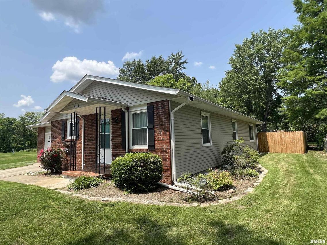 2114 W Partridge Ln., Carbondale, IL 62901