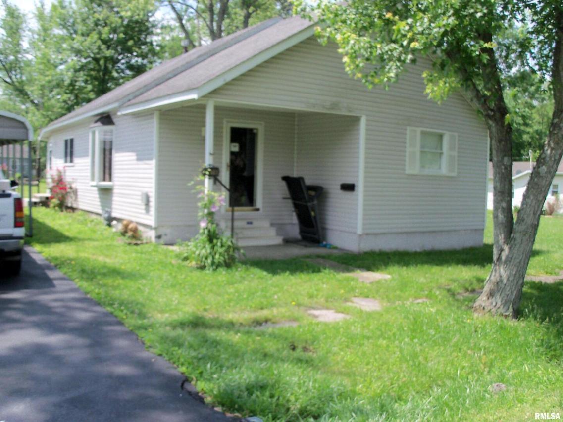 1516 W Maple St., Herrin, IL 62948