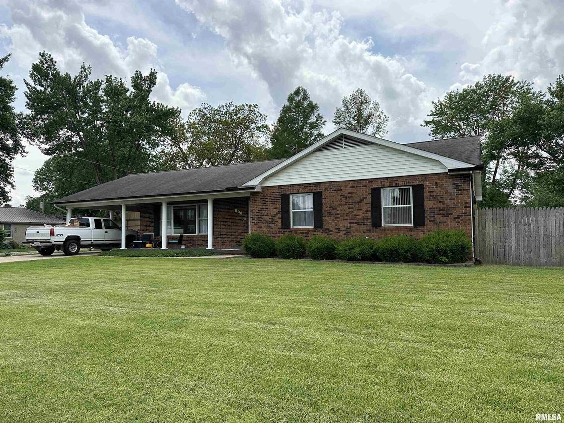 806 S Church St., Carmi, IL 62821