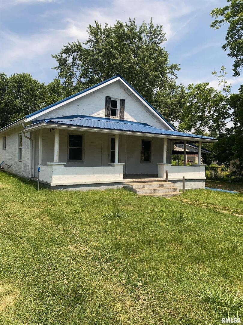 145 E Townshend Ave., Shawneetown, IL 62984