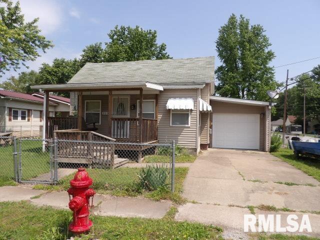 315 E Lindell St., West Frankfort, IL 62896