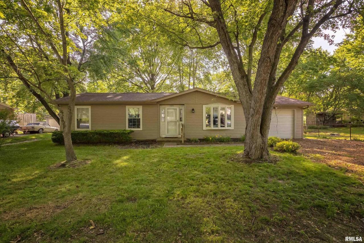 1305 Norton St., Carterville, IL 62918