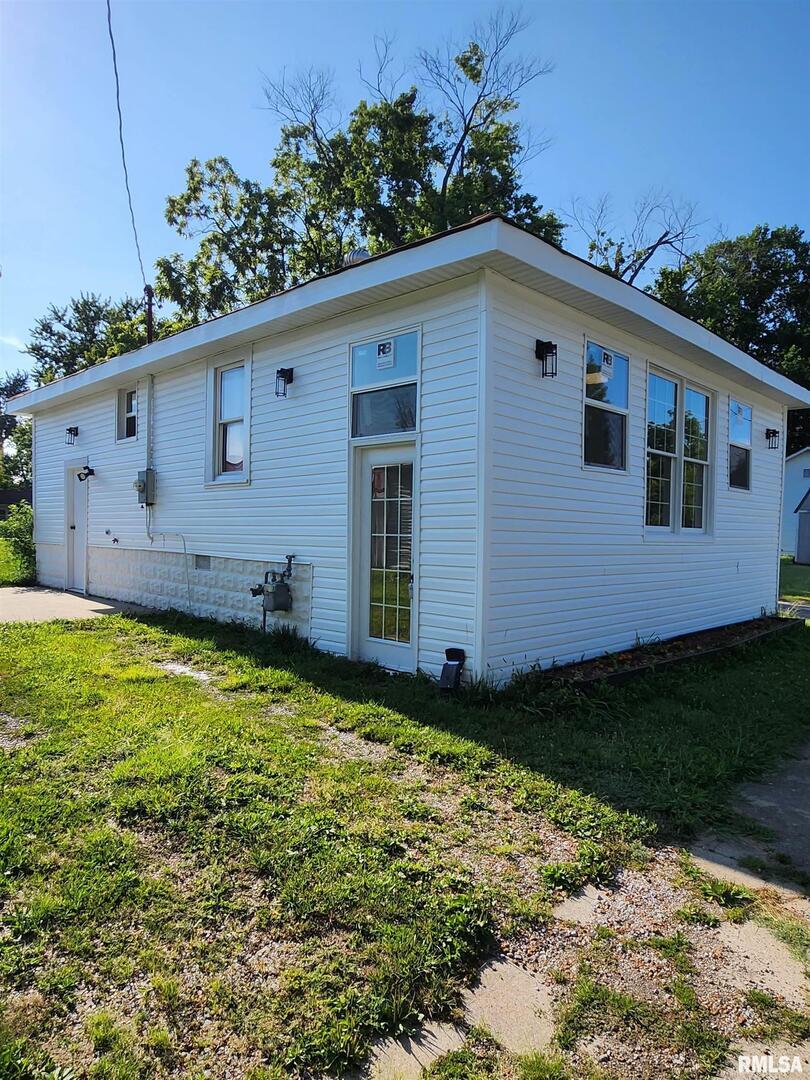 311 N 16th St., Murphysboro, IL 62966