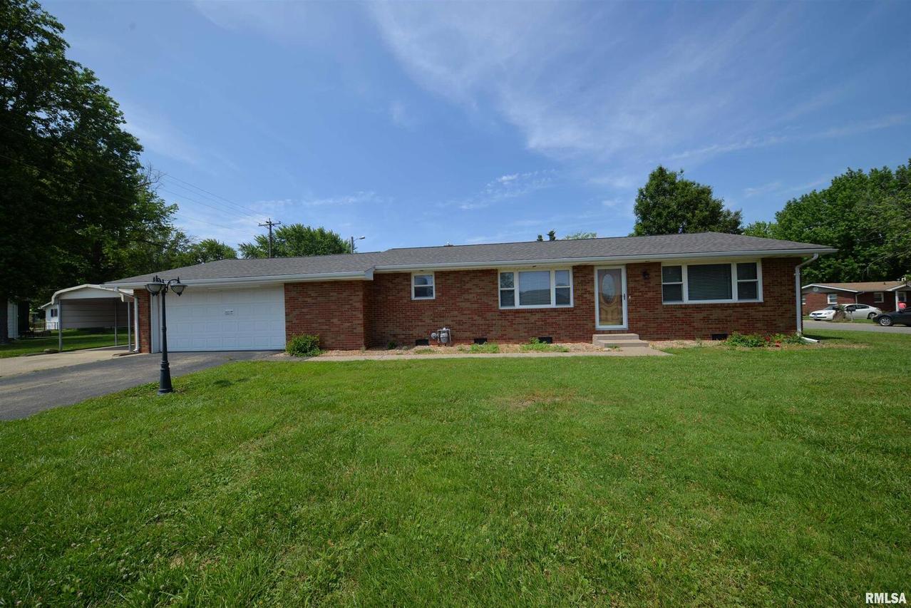 2 E Crownview, Mt Vernon, IL 62864