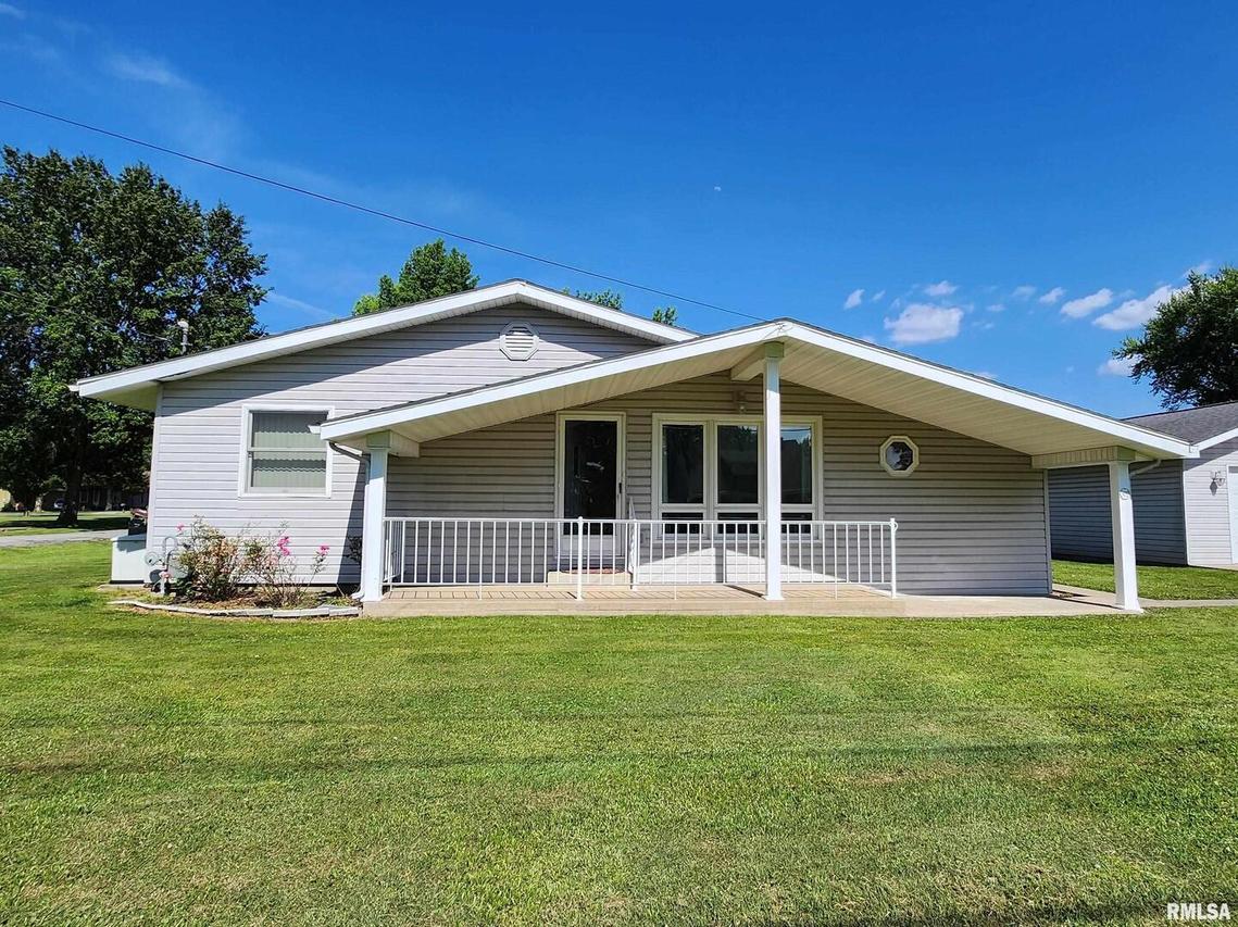 502 S Broadway St., Sesser, IL 62884