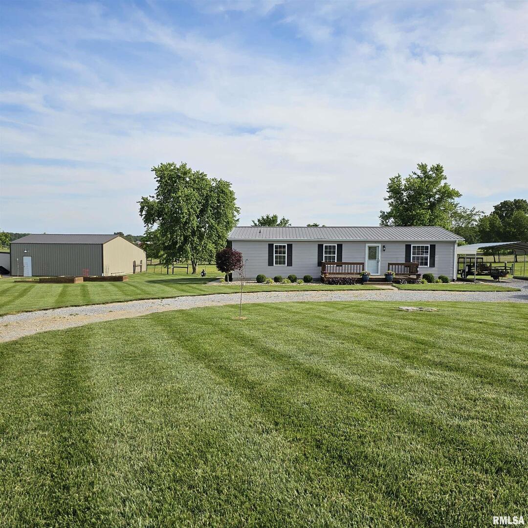 2895 Brown Rd., Galatia, IL