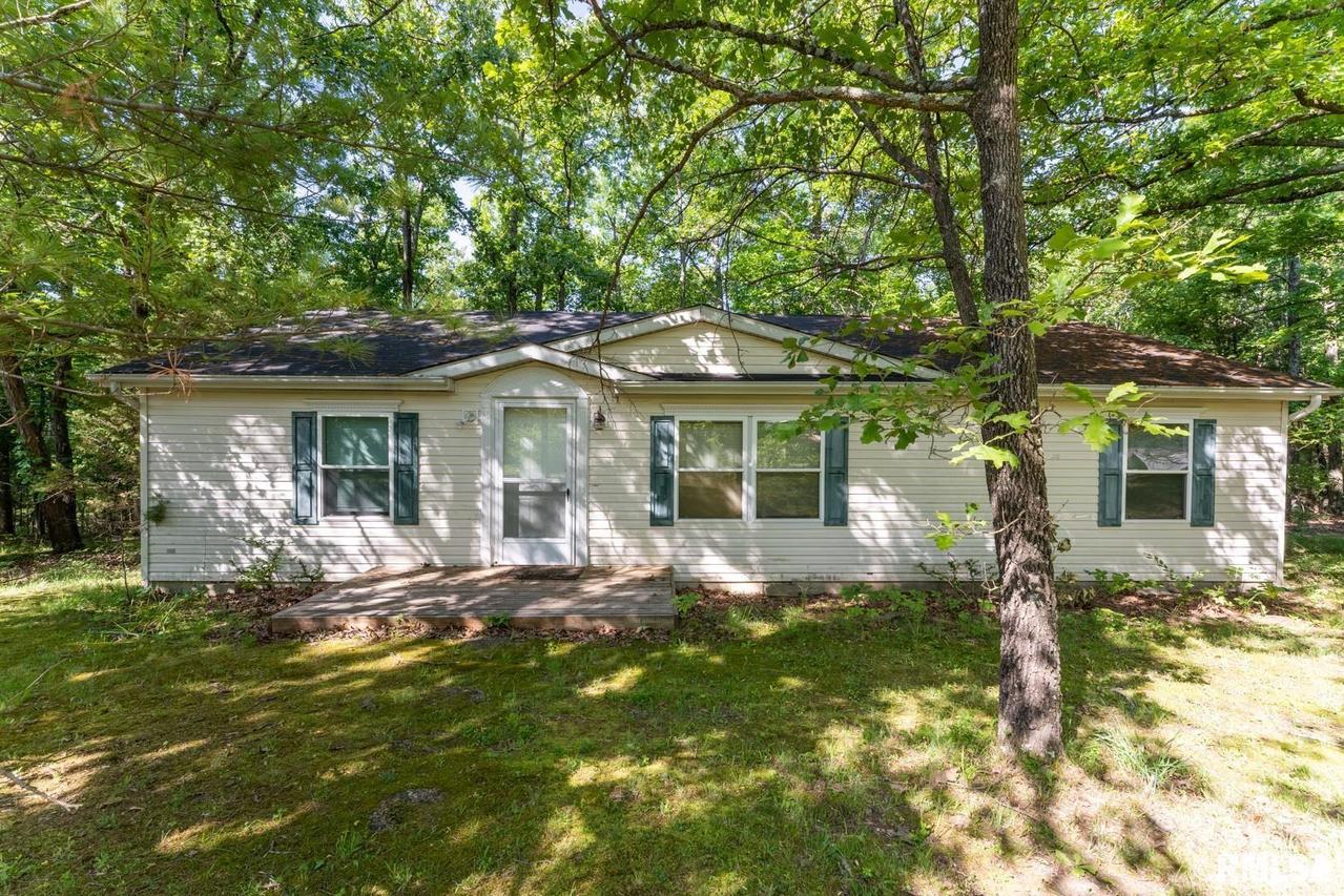 160 Indian Camp Dr., Goreville, IL 62939